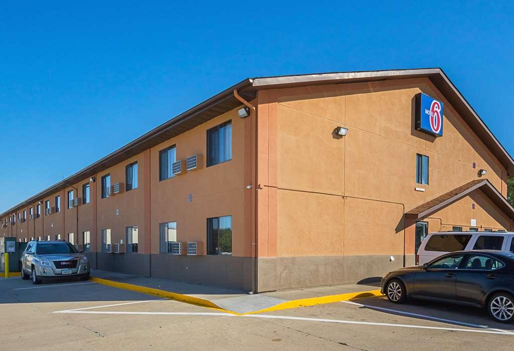 โมเทล 6 มาร์แชลทาวน์ Hotel Marshalltown ภายนอก รูปภาพ