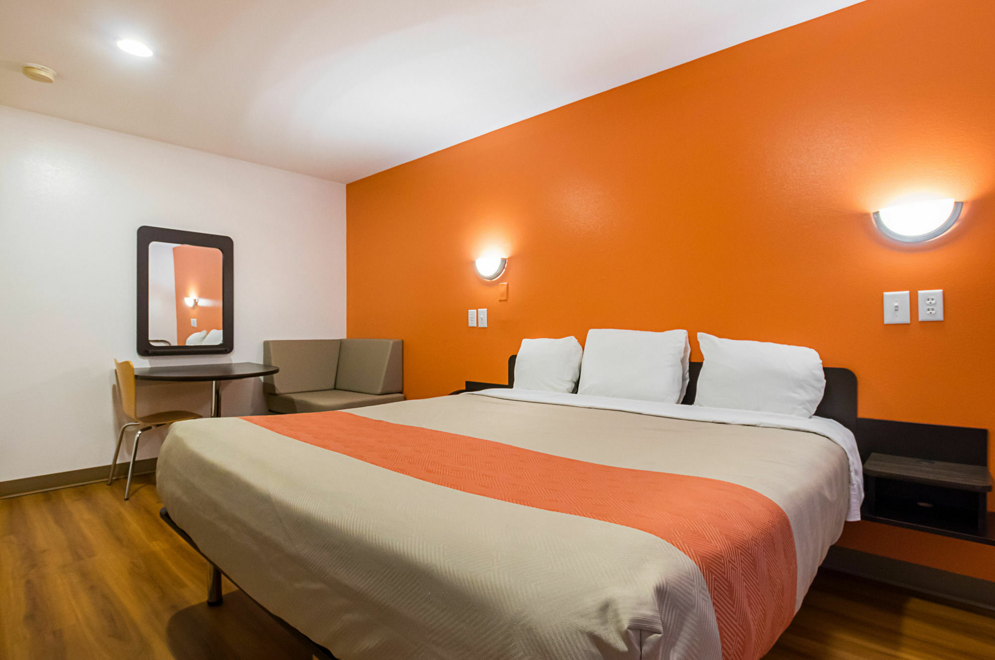 โมเทล 6 มาร์แชลทาวน์ Hotel Marshalltown ภายนอก รูปภาพ